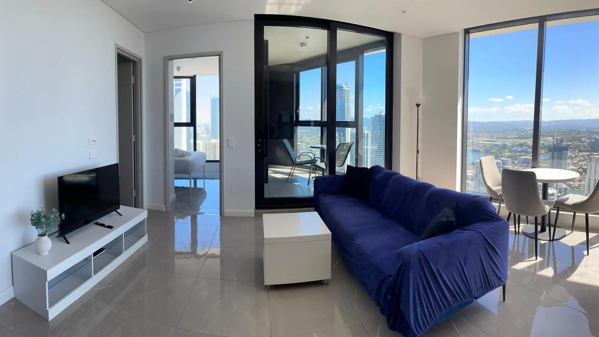 Serain Residences On 88 Esplanade Surfers Paradise *