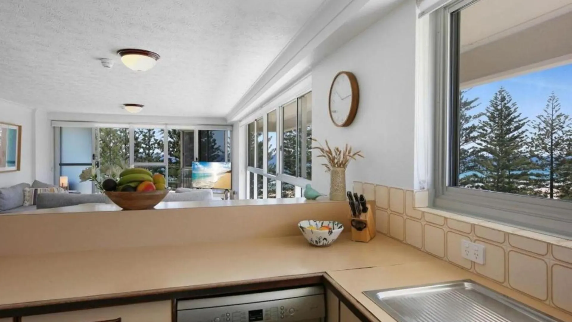 Apartment Ocean Front Breeze At Cashelmara