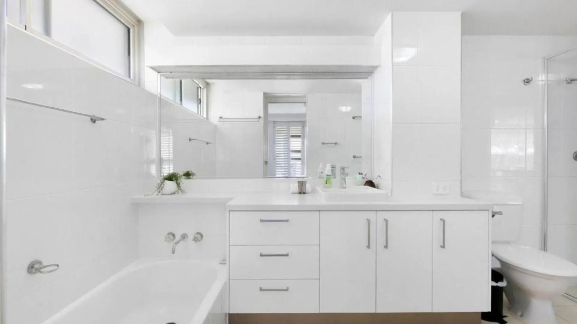 Apartment Ocean Front Breeze At Cashelmara Gold Coast