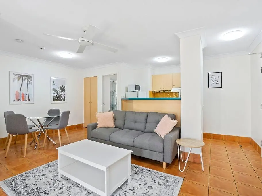Apartament 1b In The Heart Of Broadbeach! *
