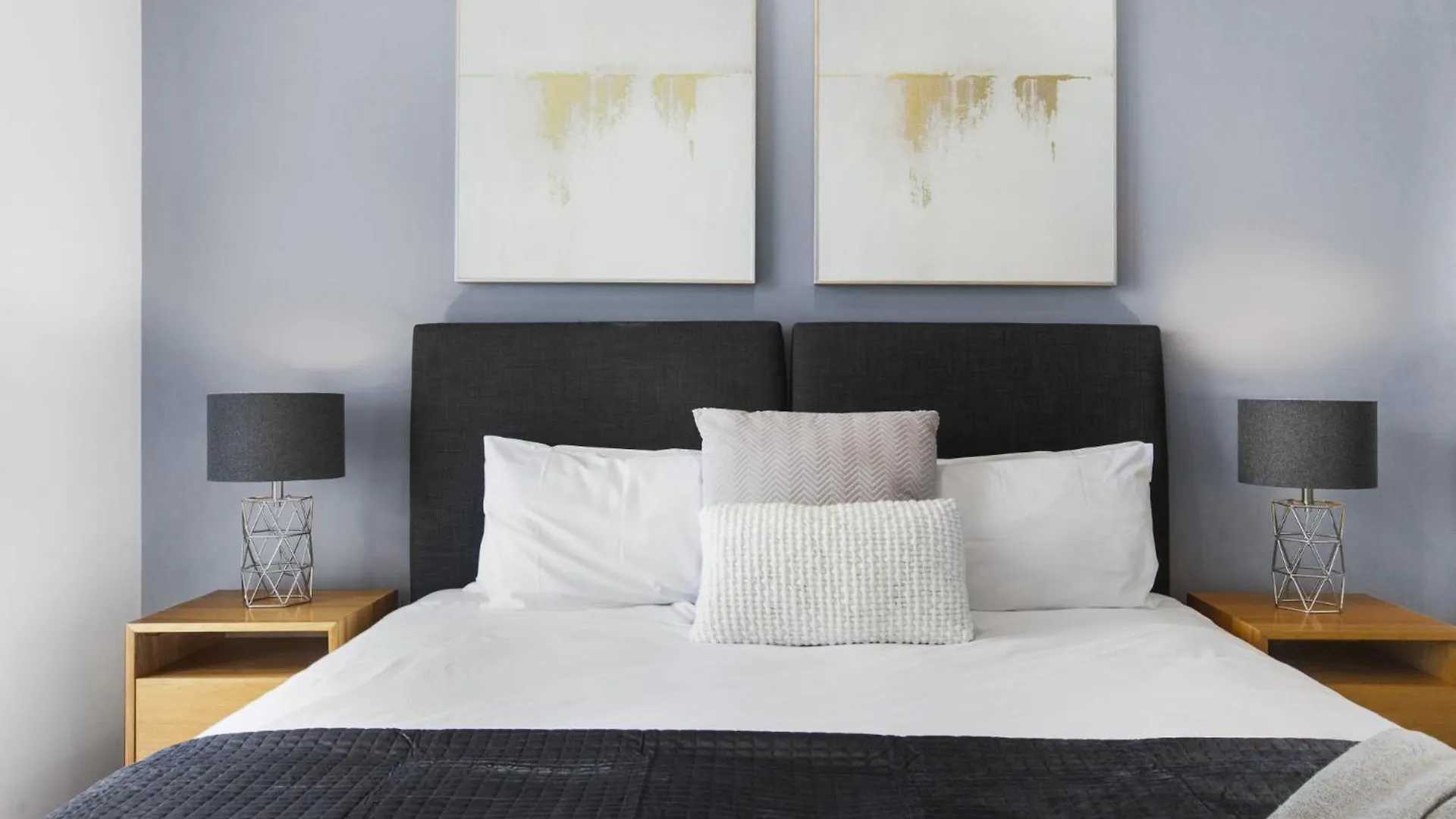 Chevron Renaissance 2 Bed By Vaun Gold Coast