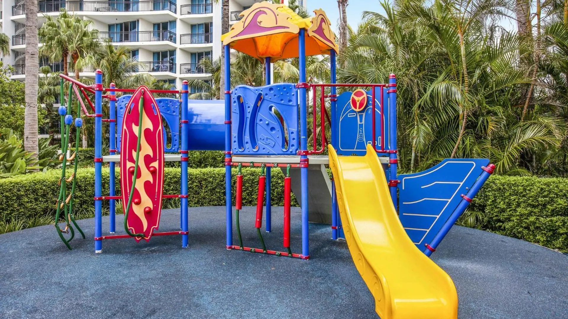 Apartment Chevron Renaissance 2 Bed By Vaun Gold Coast