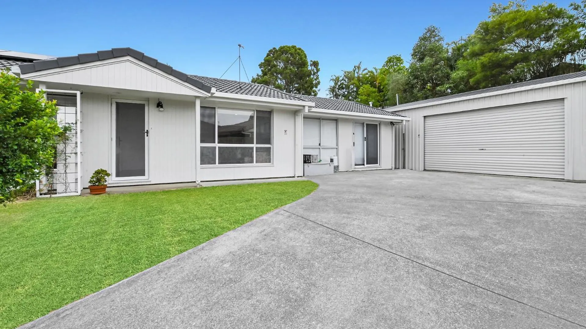 Tranquil 3-bedroom In Heart Of Parkwood