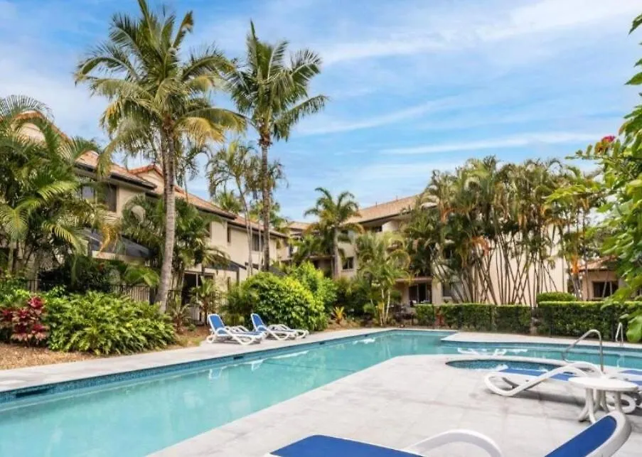 Apartment Ultimate Getaway Pools, Waterslides And Steps From The *