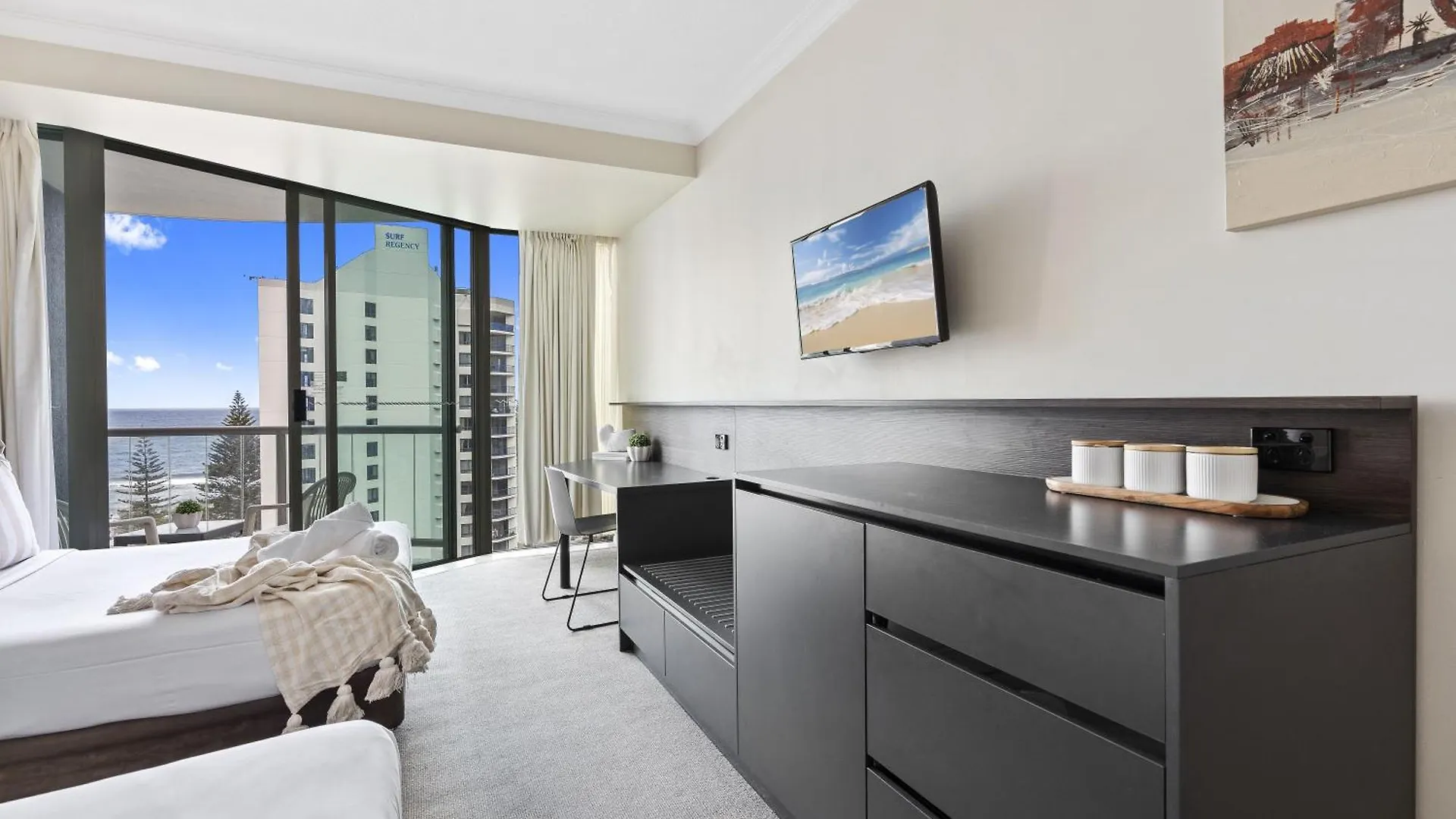 Apartament Interconnecting 2 Bedroom Unit At Legends — Q *