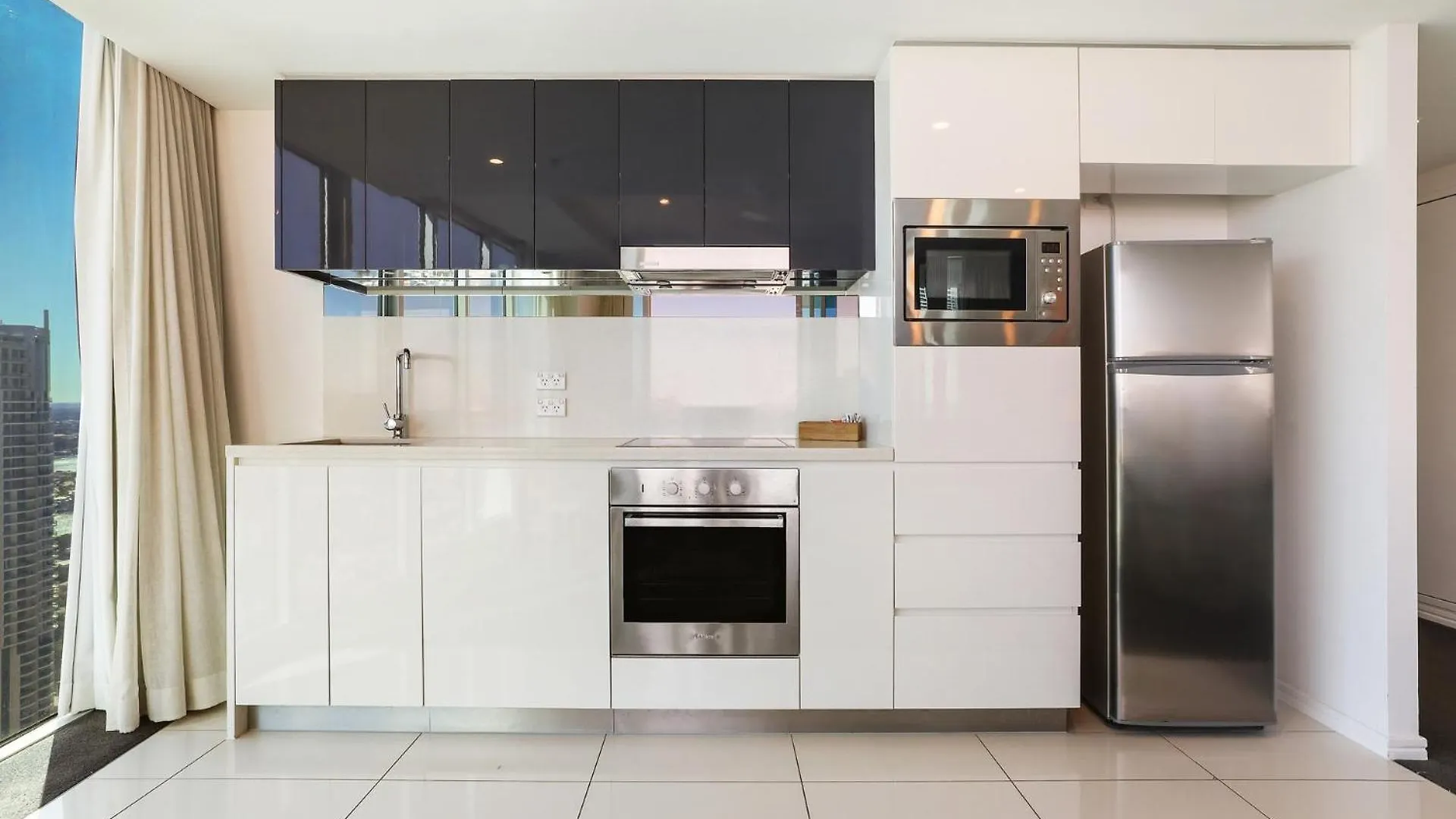 Number 1 H Residences - Wifi, Parking & By Holidays شقة *