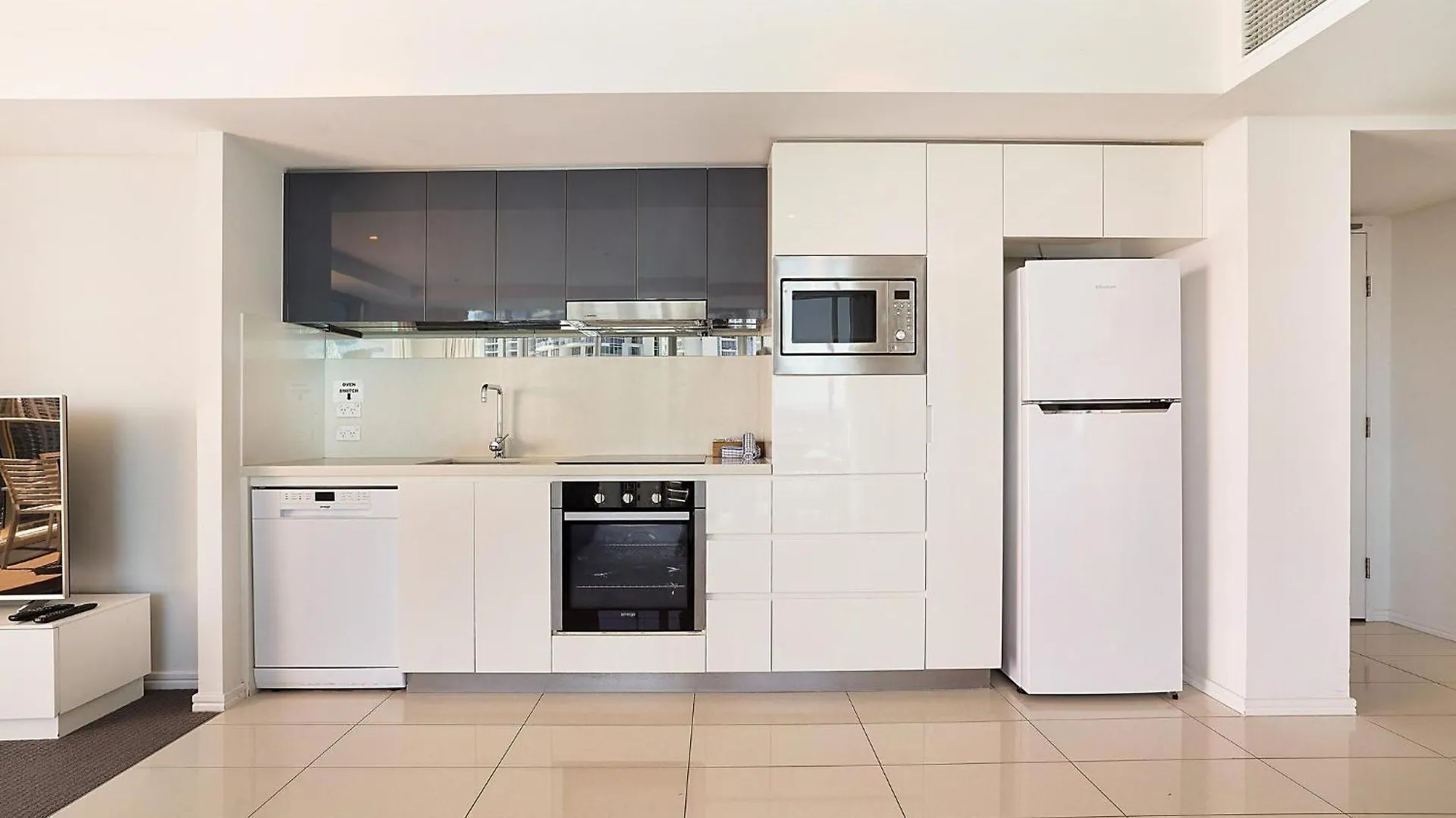 Number 1 H Residences - Wifi, Parking & By Holidays شقة
