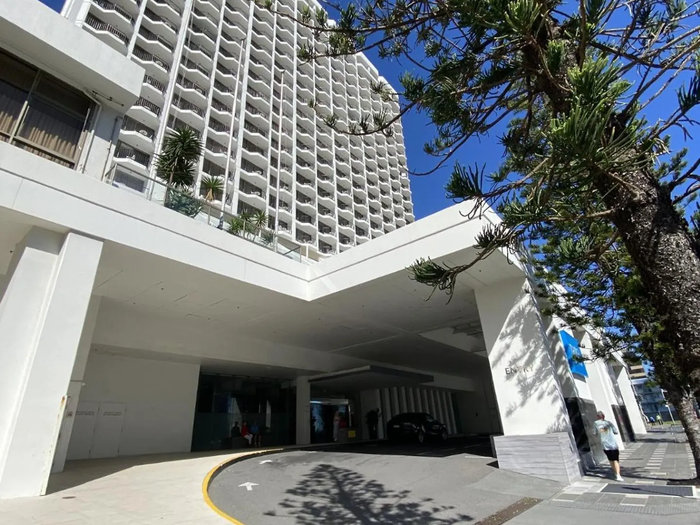 Sea View Heart Of Surfers Paradise 4*