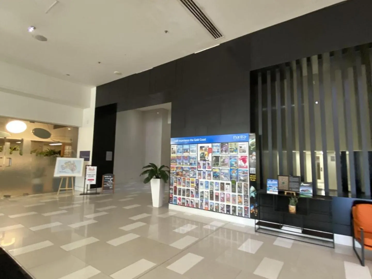 Sea View Heart Of Surfers Paradise Hotel 4*
