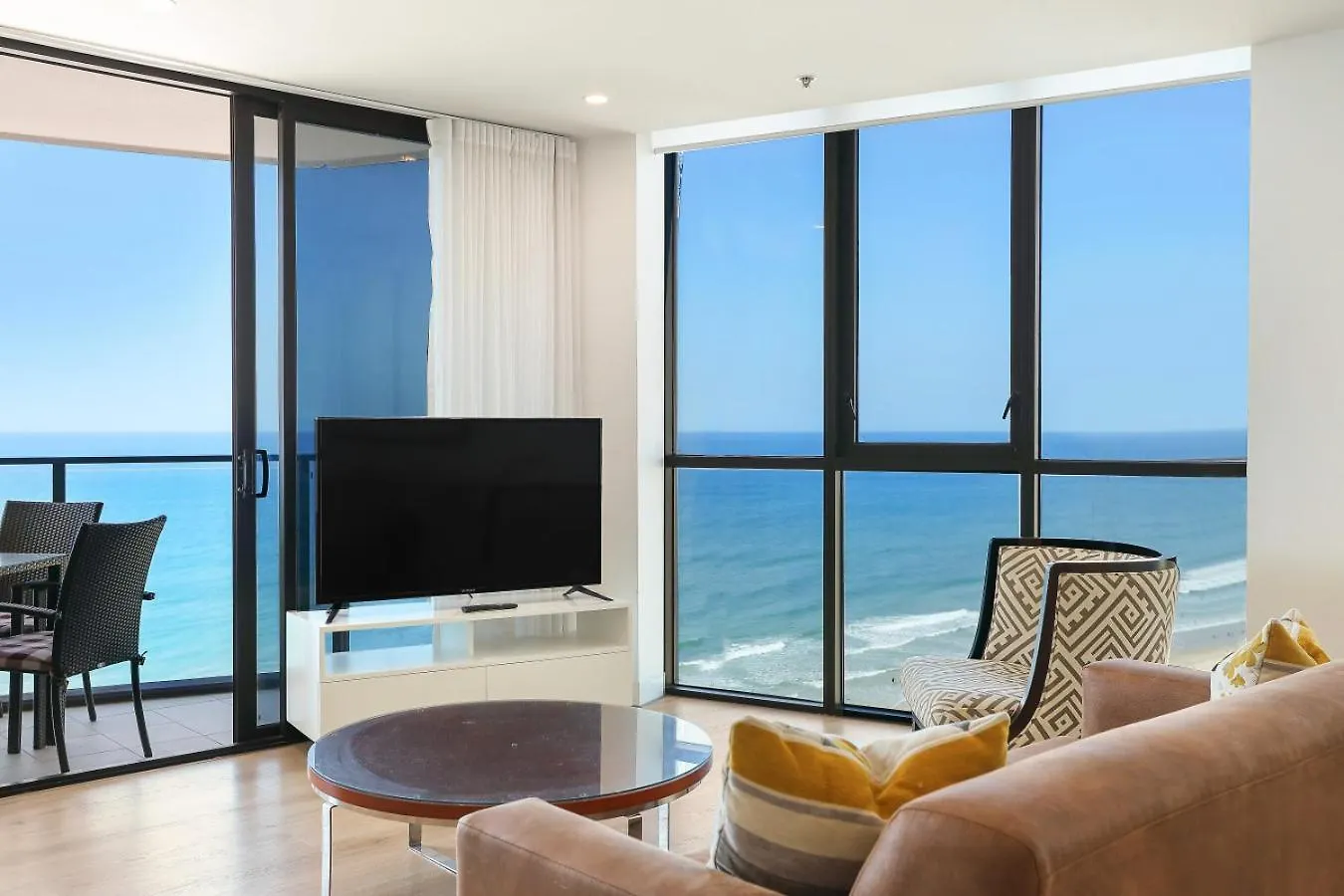 Rhapsody Surfers Paradise Beachfront Sleeps 6 - Optimise * Gold Coast