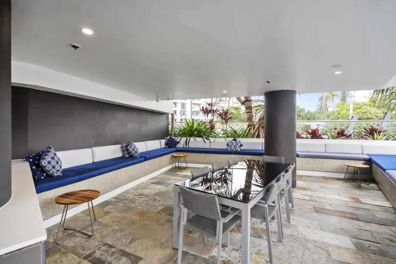Apartment Rhapsody Surfers Paradise Beachfront Sleeps 6 - Optimise Gold Coast