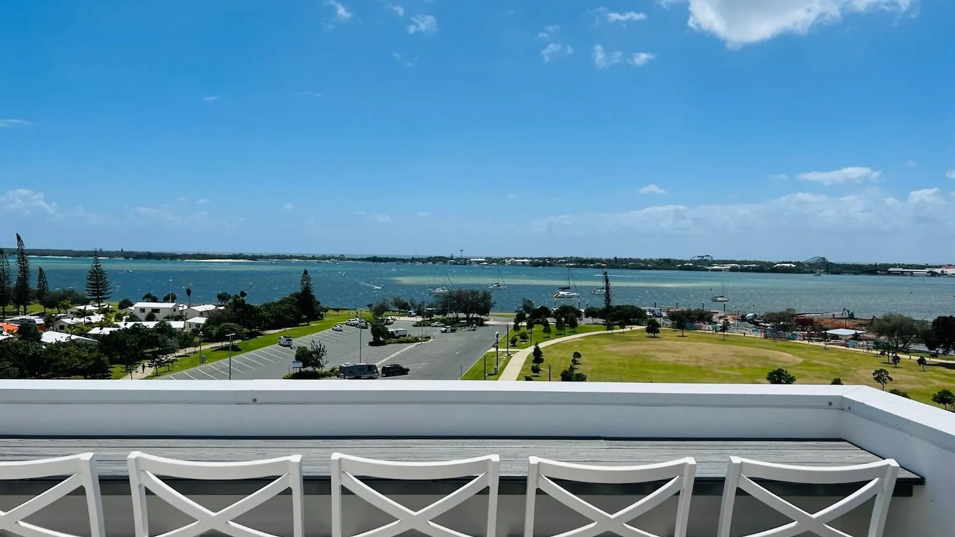 Broadwater Parklands Paradise-one & Two Bedroom * Gold Coast