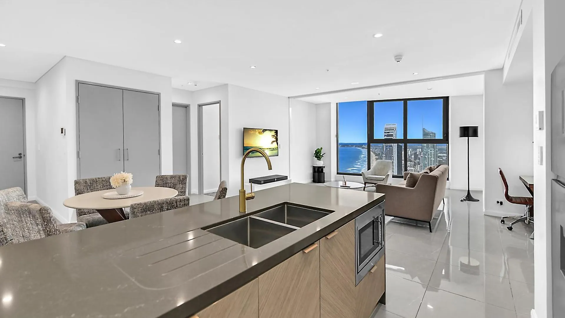 Serain Residences On 88 Esplanade Surfers Paradise Apartment Gold Coast