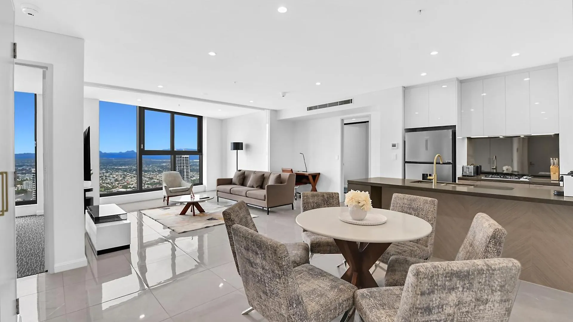 Apartment Serain Residences On 88 Esplanade Surfers Paradise