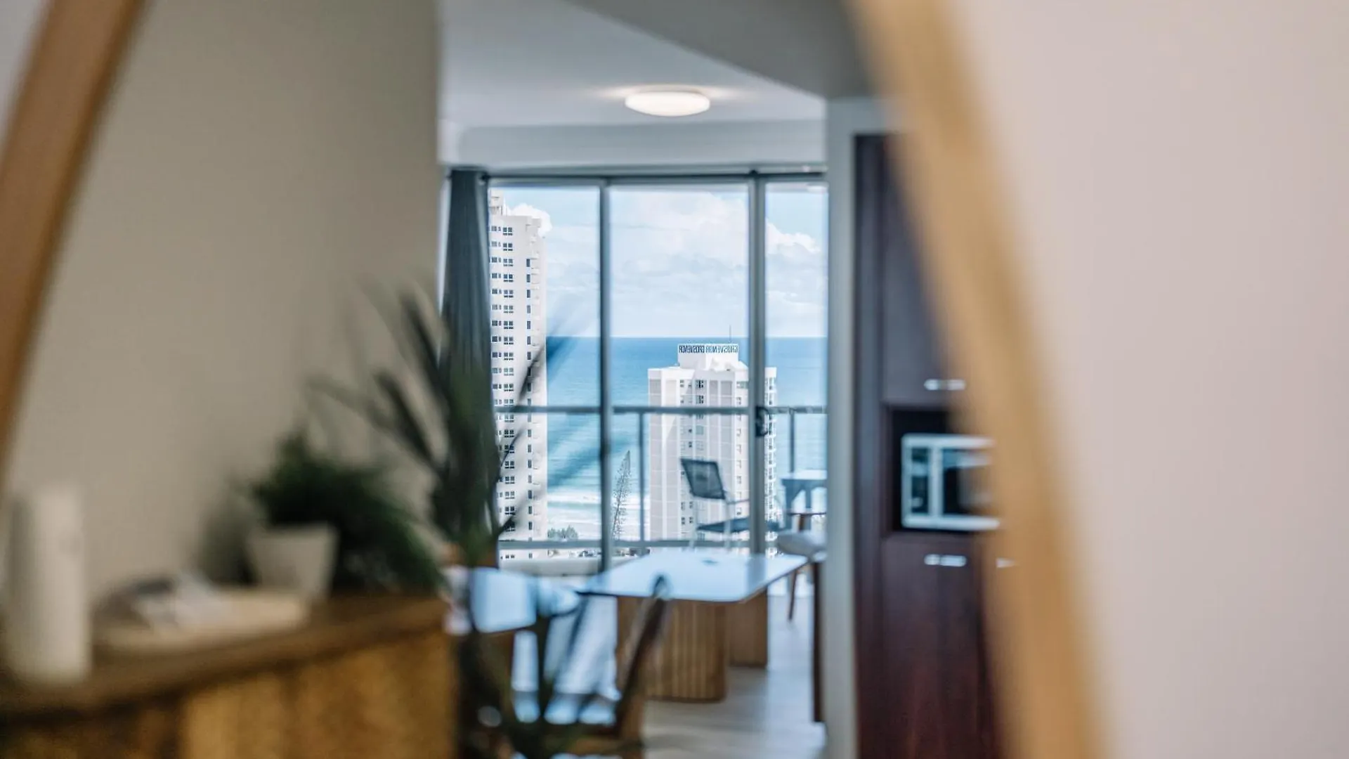 Style Chevron Surfers Paradise By Travels Apartmán