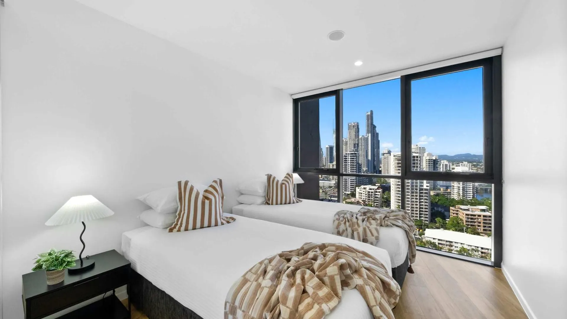 Panorama Paradise By Khove Apartment Gold Coast