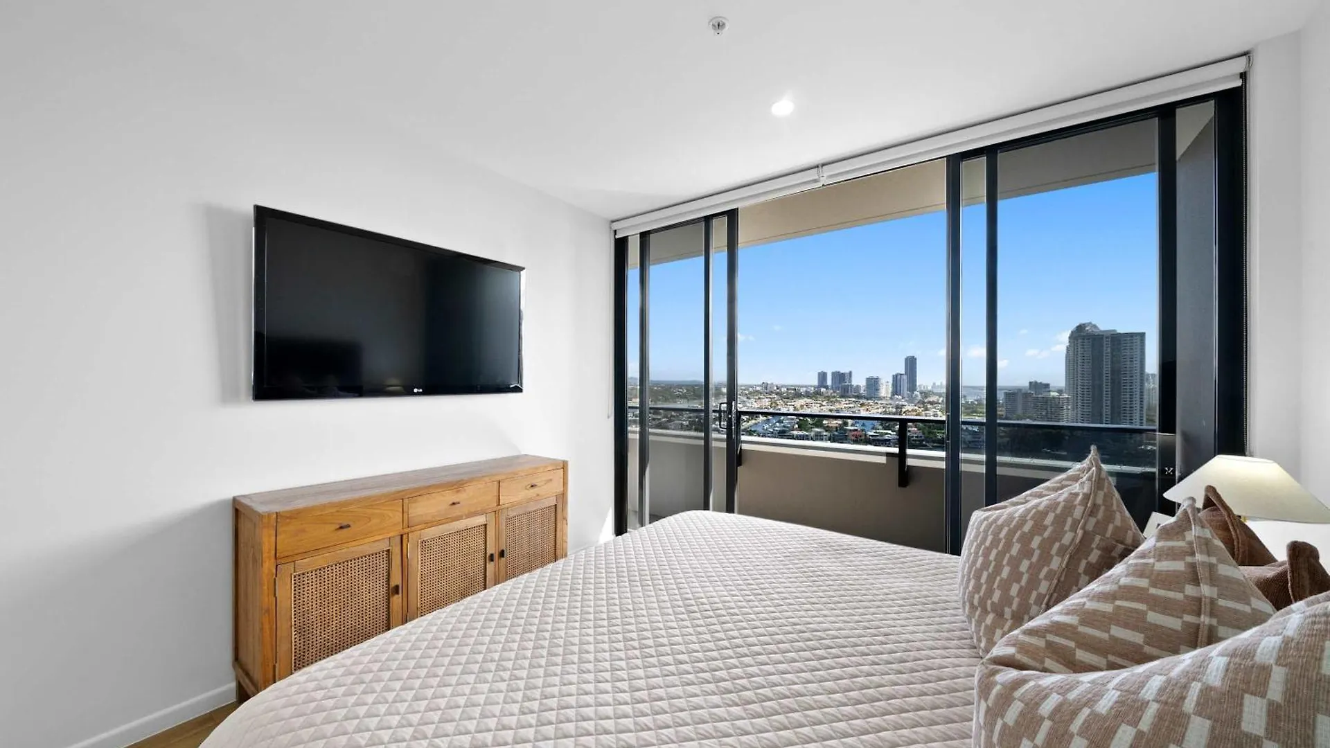 Panorama Paradise By Khove Apartment Gold Coast