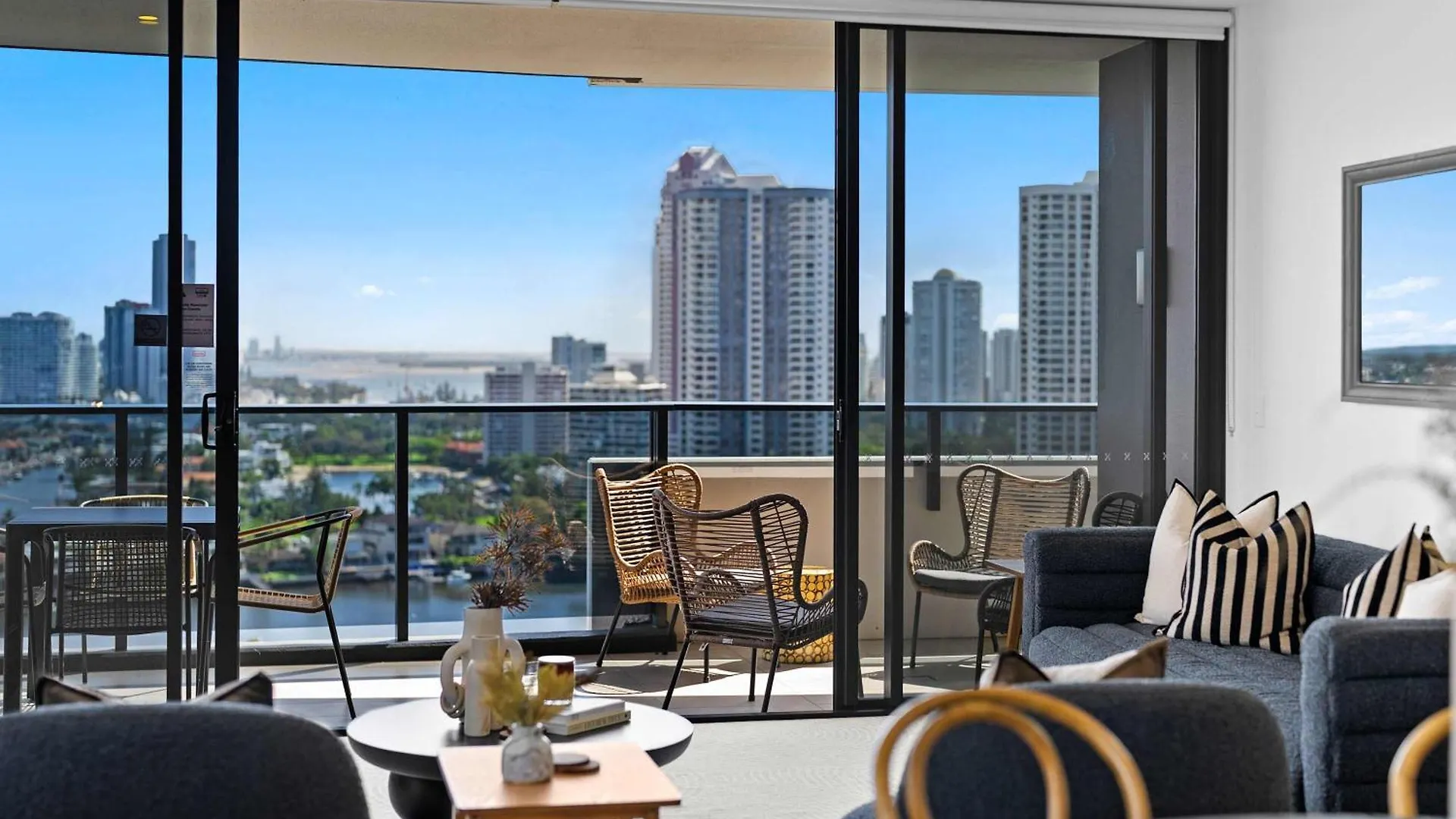 Apartment Panorama Paradise By Khove