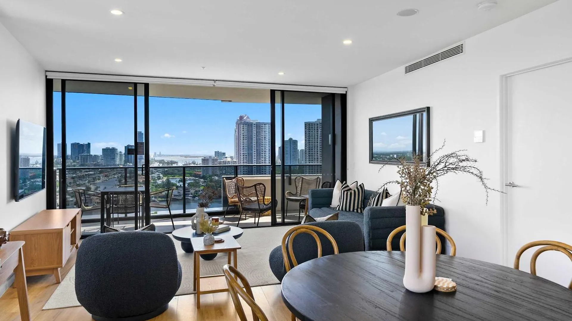 Panorama Paradise By Khove Apartment