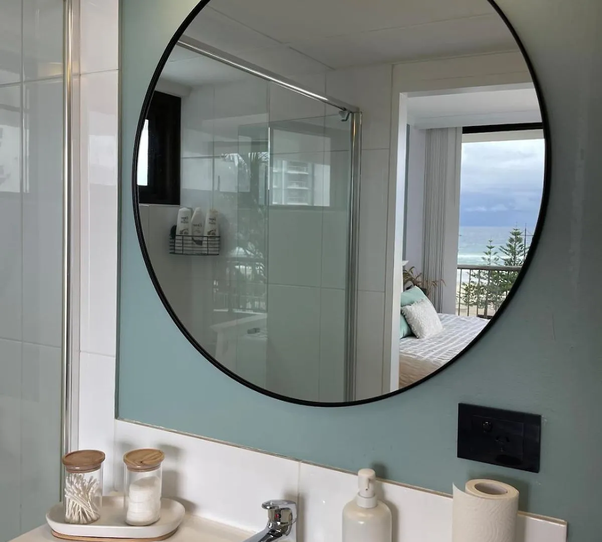 Beachfront Hideaway - Serenity By The Sea Lejlighed