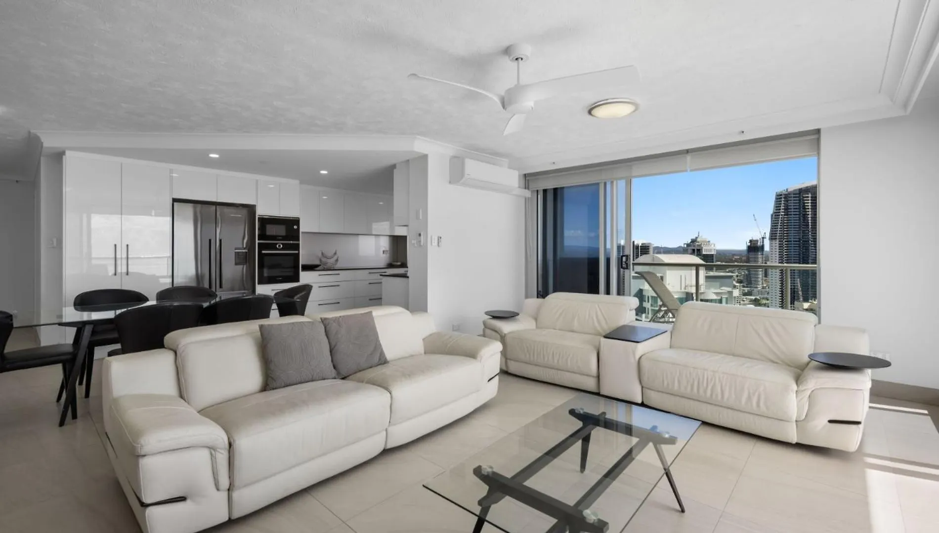 Peninsula Surfers Paradise - Hosted By Coastal Letting Apartment *