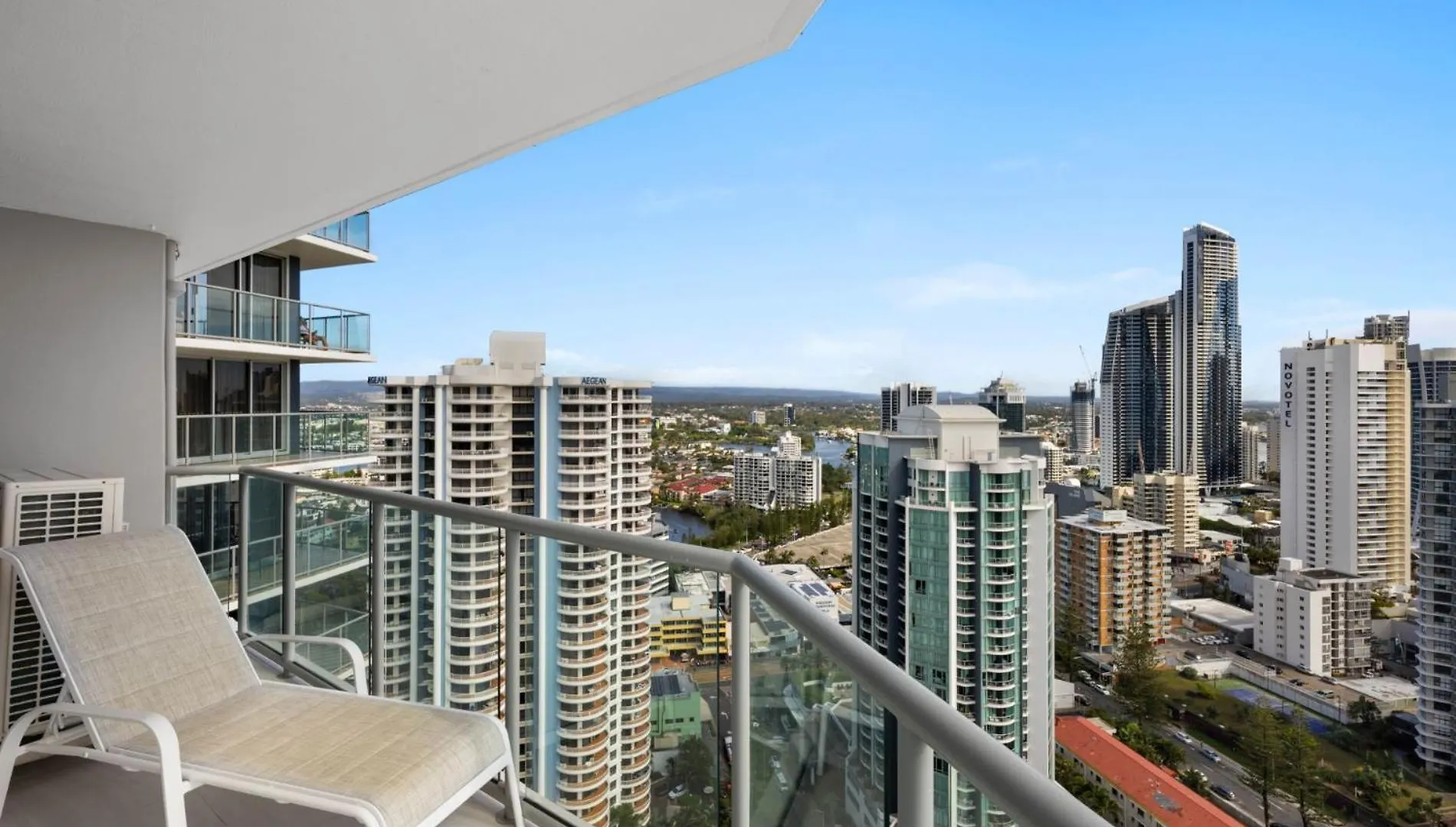 Peninsula Surfers Paradise - Hosted By Coastal Letting