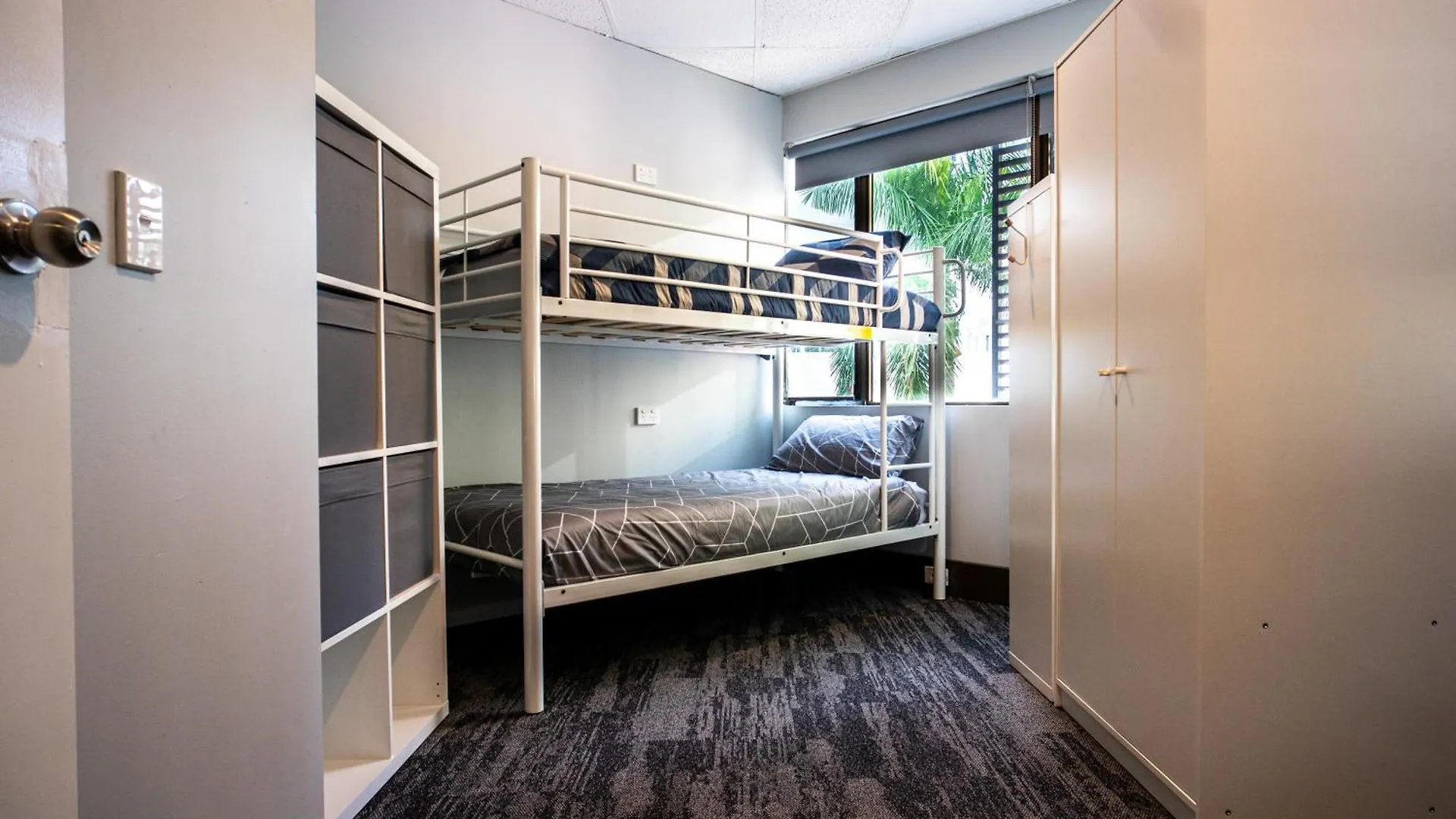 Behome Hostel *