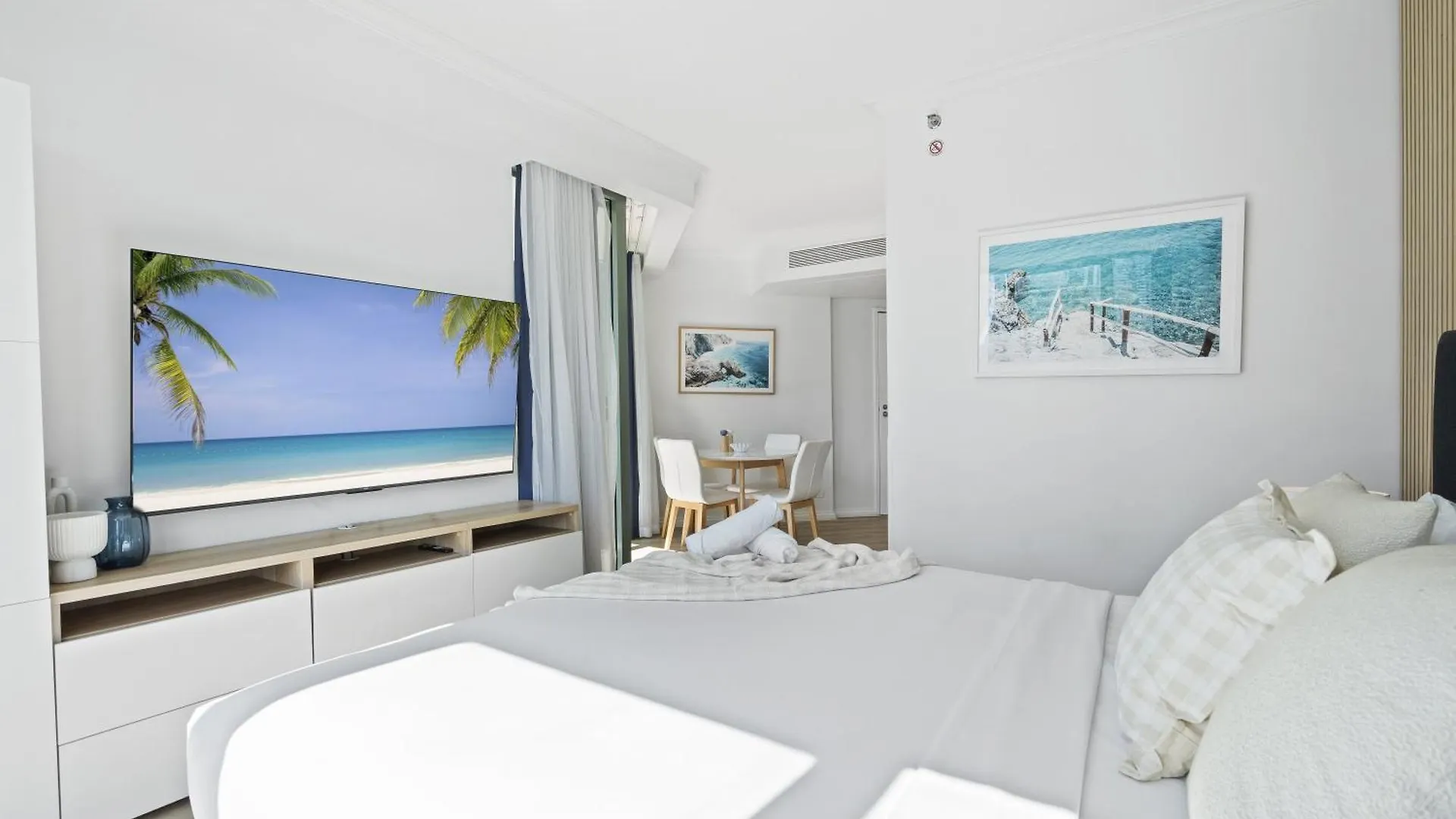 Interconnecting 2 Bedroom Unit At Legends — Q * Gold Coast