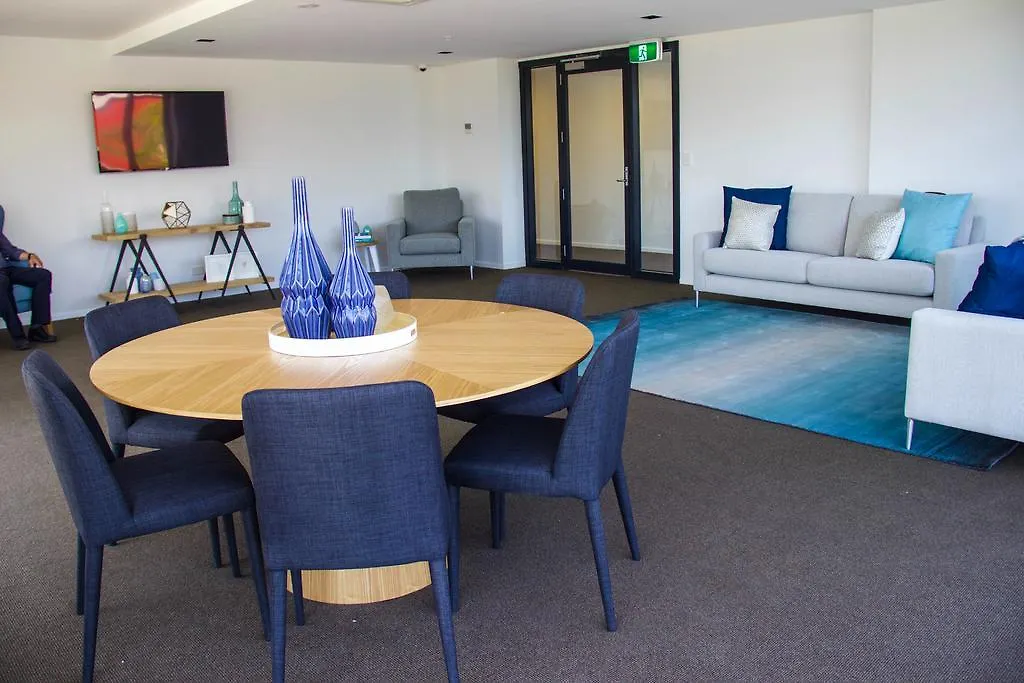 מלון דירות Synergy Broadbeach - Official