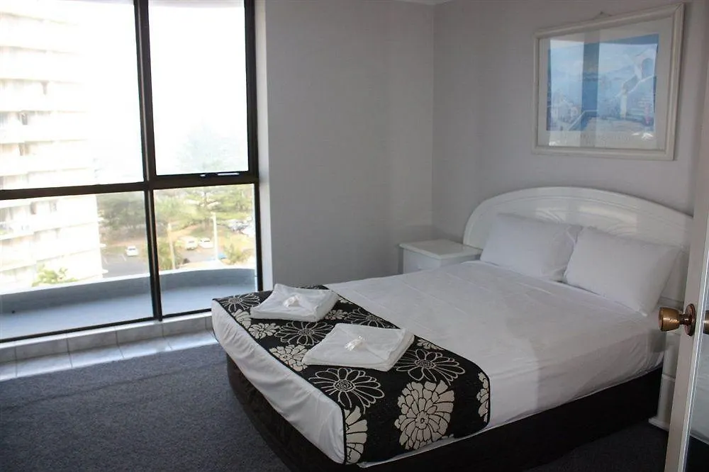 Burleigh Gardens North Hi-rise 3* Gold Coast