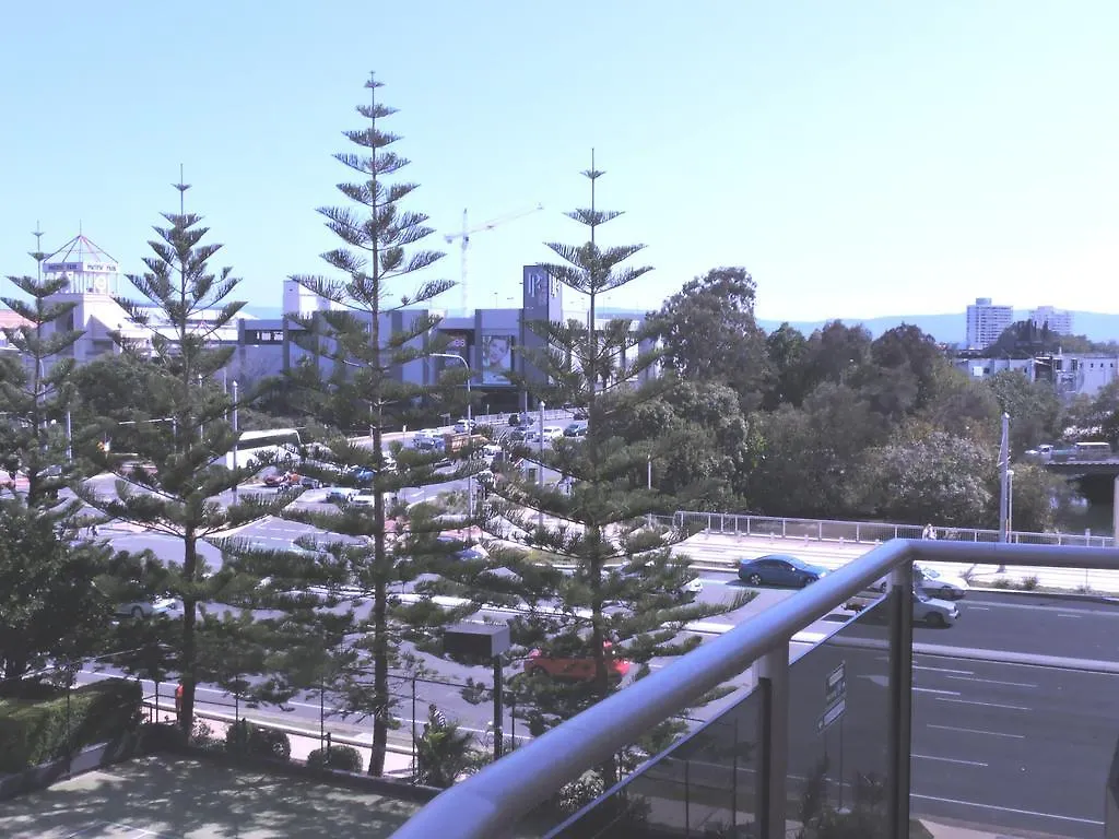 Broadbeach Travel Aparthotel Gold Coast