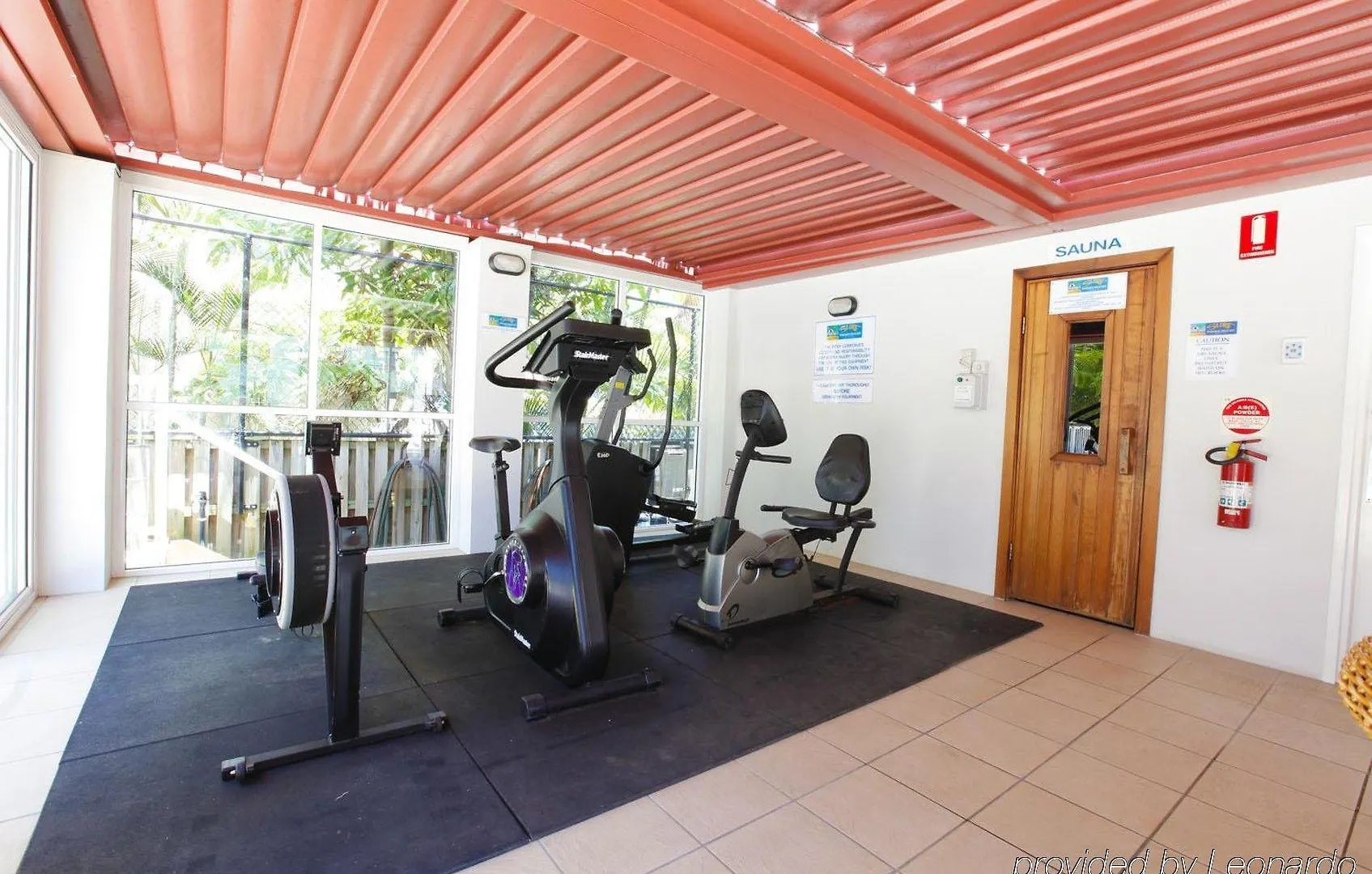 Surf Parade Aparthotel 4*