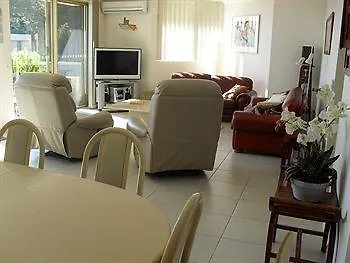 Little Cove Currumbin Aparthotel 4*