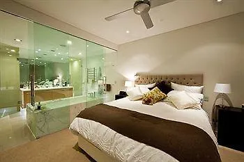 Nirvana By The Sea 4* Gold Coast