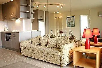 Apartahotel President - Absolute Beachfront Gold Coast