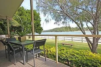 מלון Tallebudgera Creek Tourist Park 2*