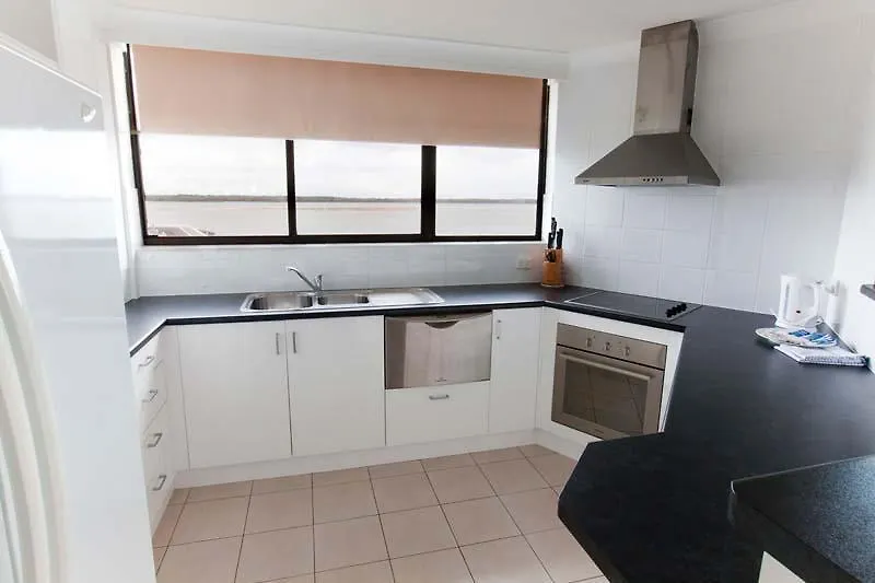 Aparthotel Broadwater Shores Waterfront 3*