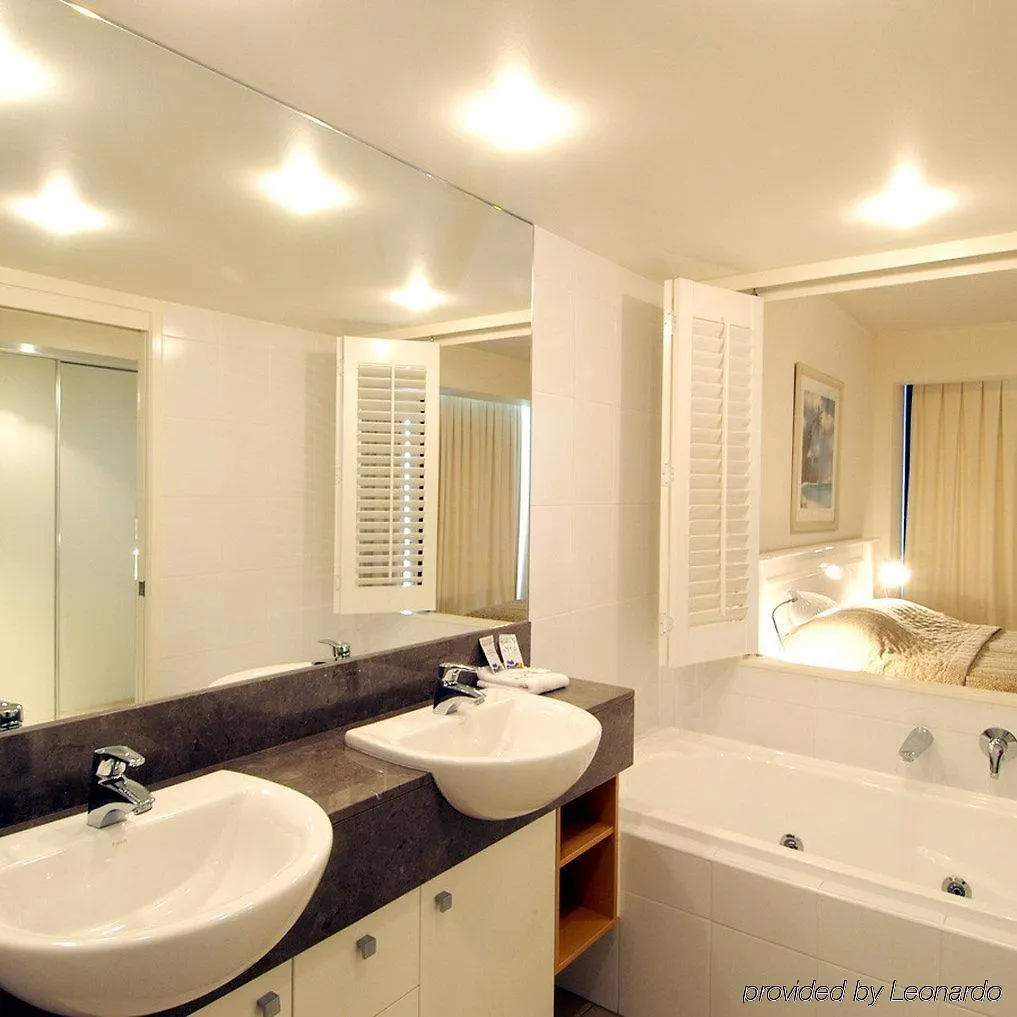 Mantra Broadbeach On The Park 4*