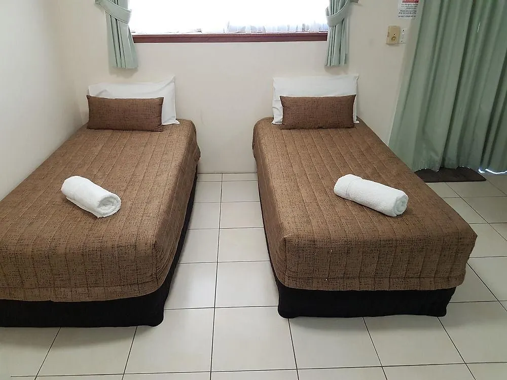 Airport - Only 300 Meters To Airport Terminal 3* Gold Coast
