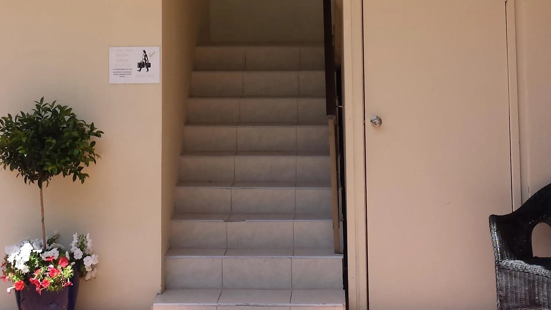 Airport - Only 300 Meters To Airport Terminal Motel Gold Coast