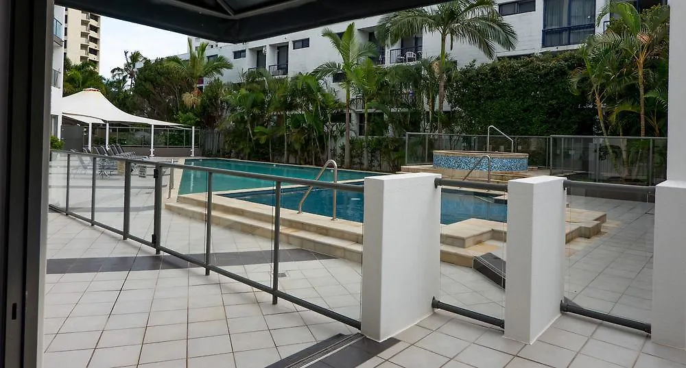 Ipanema Surfers Paradise 4*