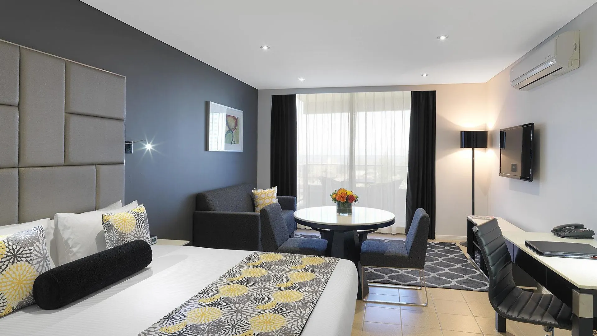 Meriton Broadbeach Szálloda