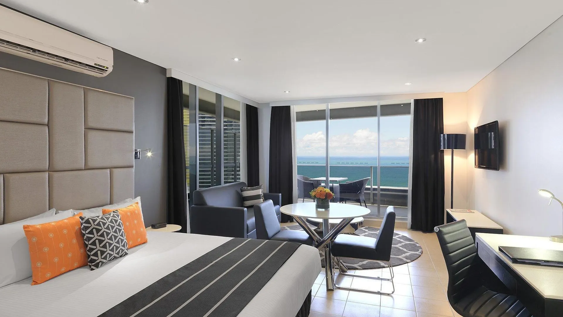 Meriton Broadbeach 5* Gold Coast