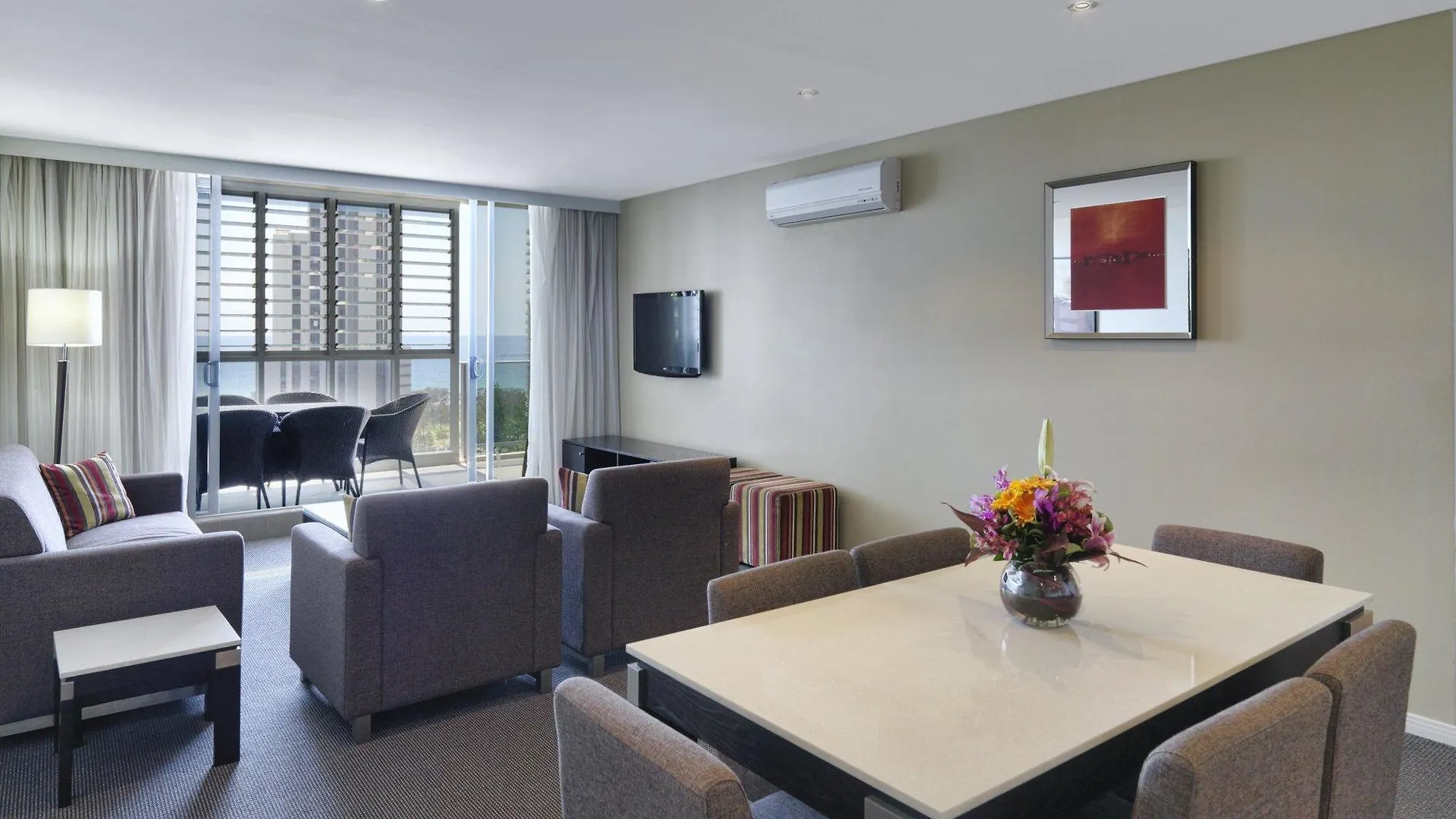 Meriton Broadbeach Szálloda 5*