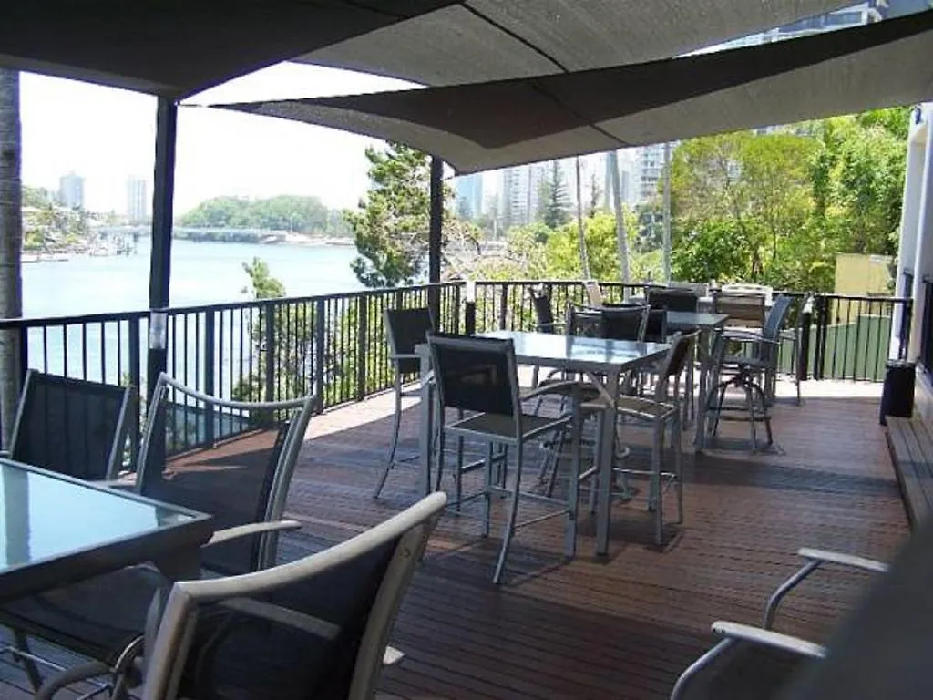 The Pinnacle Apartamento *