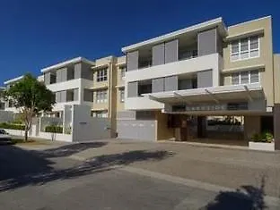 Chancellor Lakeside 4* Gold Coast