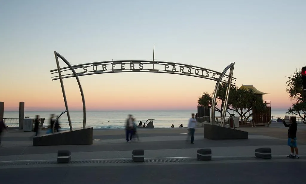 Soul Surfers Paradise 3 Bedroom *