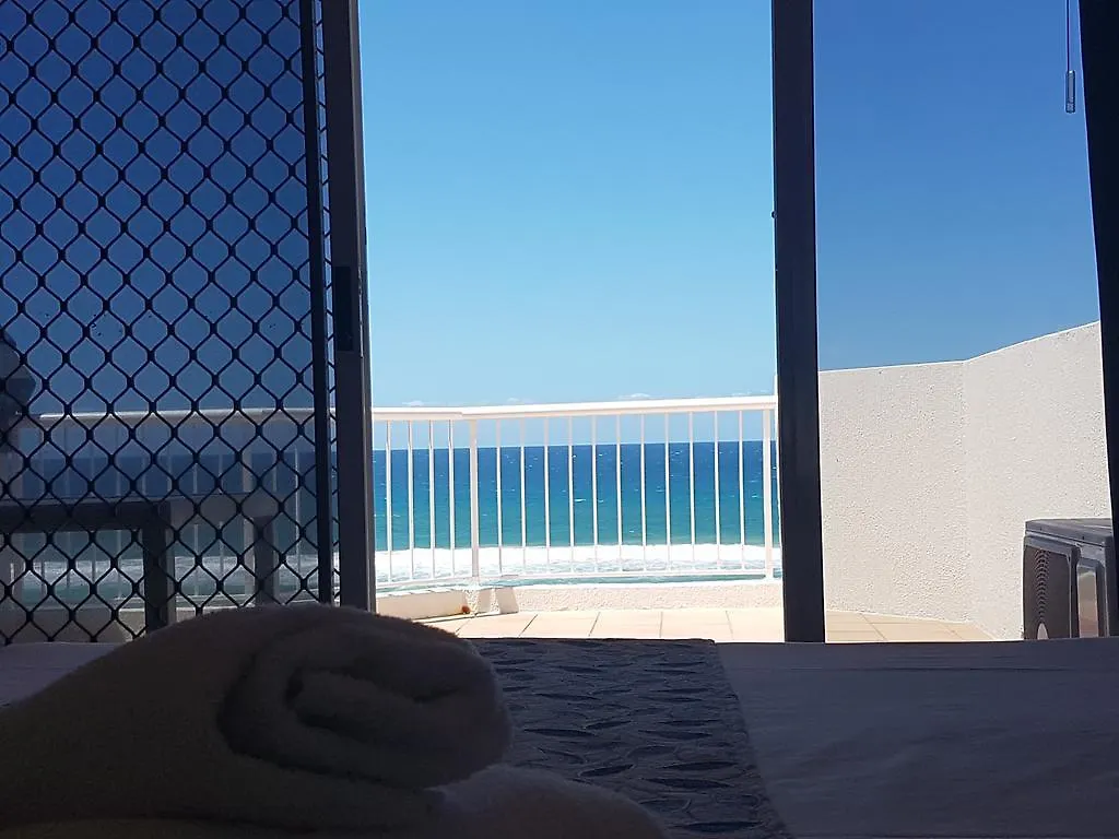 Surfers Horizons 4*