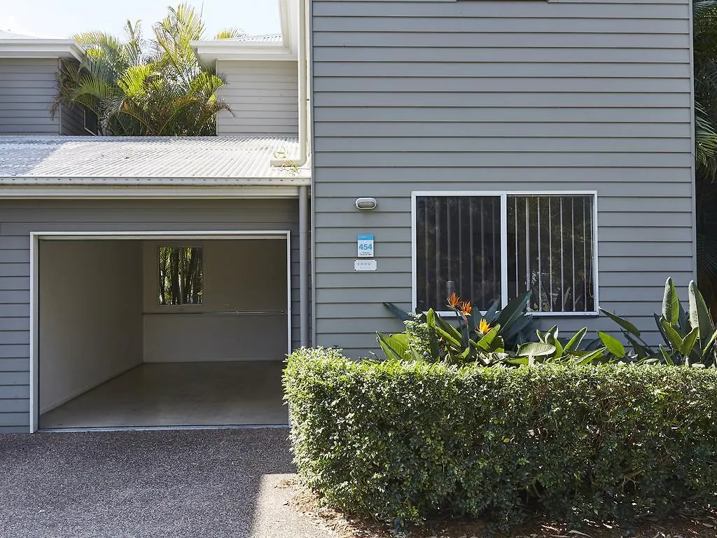 Nrma Treasure Island 4*