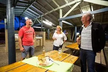 מלון Tallebudgera Creek Tourist Park 2*